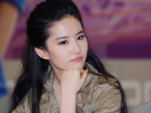 姓名屬水金火的明星,段怡萱這名字好不好