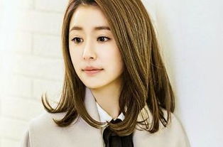 女明星名字屬火的,有沒有四個字得名字的明星