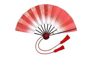 屬龍適合用什麼圖案的扇子補火,屬龍人家裡掛什麼畫好