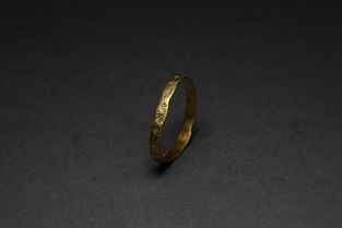 屬虎缺金能戴白金戒指嗎,屬虎的人能帶黃金玉佛嗎