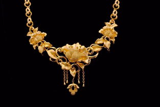 金屬首飾是不是都屬金,金是不是金屬搜狗問問