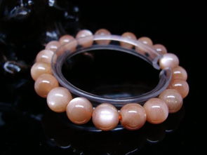 五行屬金的人戴什麼顏色的帽子,帽子戴什麼顏色風水好