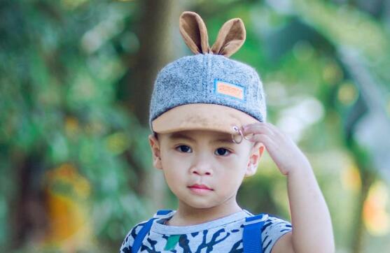 五行屬金姓名筆畫為9畫,五行屬金九筆畫的字有哪些