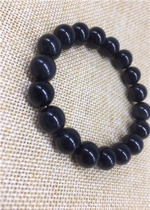 85牛五行屬木佩戴什麼飾品好,1985年屬牛五行木星適合帶金項鏈嗎