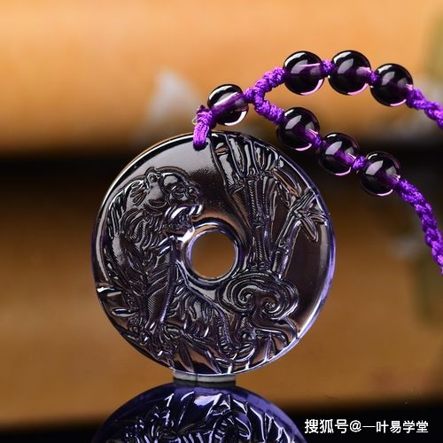 命屬火的人適合什麼材質的掛件,五行中屬火適合戴怎樣的配飾