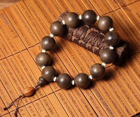 屬火的人適合什麼手串,小葉紫檀五行屬什麼?