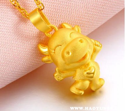 屬牛女金命戴什麼玉,屬牛佩戴什麼玉墜好