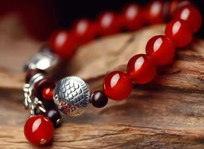 紅色水晶手鏈五行屬火,五行補火首飾上怎麼補