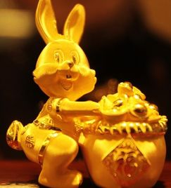 屬金的飾品有什麼用,戴金首飾有什麼好處