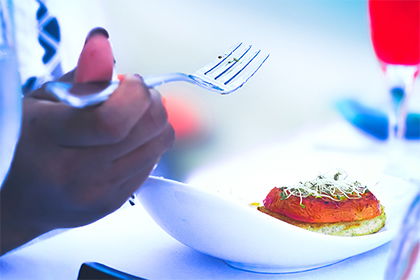 五行屬金適合戴銀嗎,五行多金的孩子可以戴金銀飾品嗎