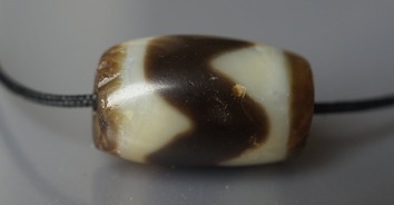 五行屬火虎牙天珠的寓意及功效,什麼是天珠項鏈